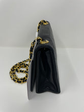 Load image into Gallery viewer, Chanel Chain Single Flap Vintage
