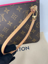 Load image into Gallery viewer, Neverfull Pouch MM Pivione