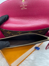Load image into Gallery viewer, Emilie Wallet Fuchsia SKU6082