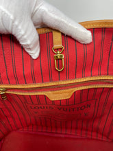 Load image into Gallery viewer, Neverfull MM Cherry Red SKU1177