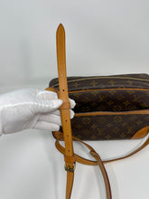 Load image into Gallery viewer, Trocadero 27 SKU1273