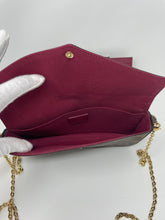 Load image into Gallery viewer, Felicie Pochette Monogram