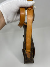 Load image into Gallery viewer, St Cloud GM SKU1226