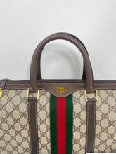 Load image into Gallery viewer, Gucci Boston 30 SKU6220