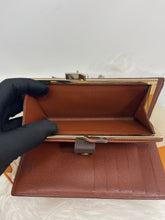 Load image into Gallery viewer, Kisslock Long Wallet SKU6099