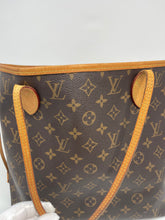 Load image into Gallery viewer, Neverfull MM Cherry Red SKU1177