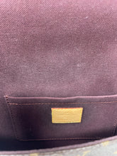 Load image into Gallery viewer, Favorite MM Monogram