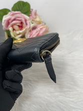 Load image into Gallery viewer, Gucci Marmont Wallet