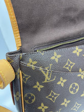 Load image into Gallery viewer, Menilmontant MM Monogram SKU706