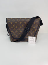 Load image into Gallery viewer, Messenger Magnetic Bag SKU1507