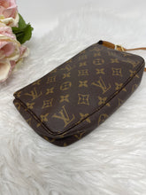 Load image into Gallery viewer, Pochette Accesories SKU6315