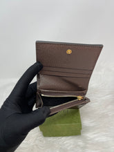 Load image into Gallery viewer, Gucci Ophidia Compact Wallet