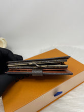 Load image into Gallery viewer, Kisslock Wallet SKU6355