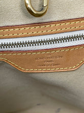 Load image into Gallery viewer, Hampstead MM Azur SKU1187