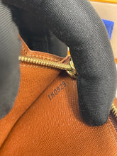 Load image into Gallery viewer, Sarah Wallet SKU6143