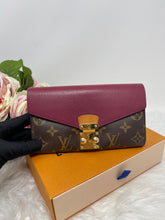 Load image into Gallery viewer, Pallas Wallet SKU6353