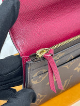 Load image into Gallery viewer, Emilie Wallet Fuchsia SKU6082