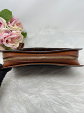 Load image into Gallery viewer, Orsay Clutch SKU6337
