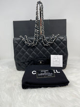 Load image into Gallery viewer, Chanel Classic Jumbo SHW