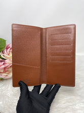 Load image into Gallery viewer, Checkbook Holder SKU6333