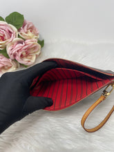 Load image into Gallery viewer, Neverfull Pouch MM Cerise SKU6292