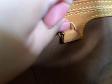 Load image into Gallery viewer, Elipse PM Monogram SKU705