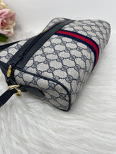Load image into Gallery viewer, Gucci Vintage SKU6172