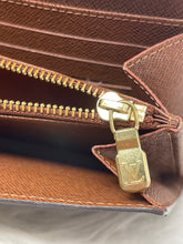 Load image into Gallery viewer, Sarah Wallet SKU6331