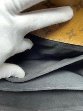 Load image into Gallery viewer, POCHETTE METIS REVERSE