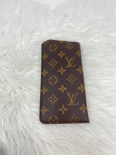 Load image into Gallery viewer, Sunglass Case SKU1624