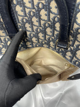 Load image into Gallery viewer, Dior Boston 25 SKU6258