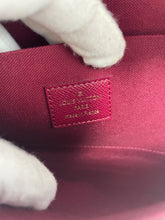 Load image into Gallery viewer, Felicie Pochette Monogram