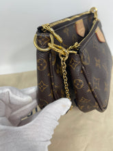 Load image into Gallery viewer, MULTI POCHETTE SKU1239