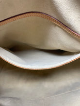 Load image into Gallery viewer, Retiro GM Monogram