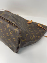 Load image into Gallery viewer, Neverfull MM SKU1238