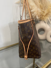 Load image into Gallery viewer, Neverfull GM Beige SKU6294