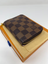 Load image into Gallery viewer, Zippy Coin DE SKU871
