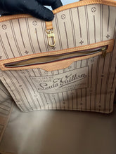 Load image into Gallery viewer, Neverfull GM Beige SKU6347