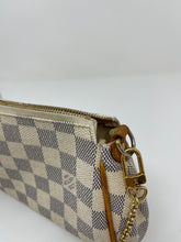 Load image into Gallery viewer, Eva Azur SKU1300
