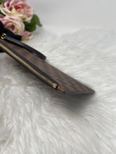 Load image into Gallery viewer, Neverfull Pouch MM DE SKU6293