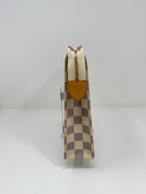 Load image into Gallery viewer, Toiletry 26 Tahittiene SKU1004