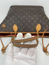 Load image into Gallery viewer, Neverfull MM Cherry Red SKU1177