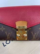 Load image into Gallery viewer, Pallas Wallet Red SKU6152