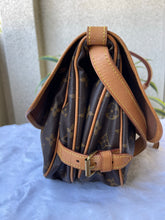 Load image into Gallery viewer, Saumur 30 SKU806