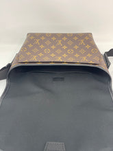 Load image into Gallery viewer, Messenger Magnetic Bag SKU1507