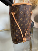 Load image into Gallery viewer, Neverfull MM Cerise SKU6340