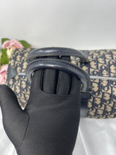 Load image into Gallery viewer, Dior Boston 25 SKU6258