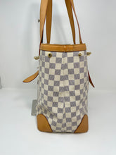 Load image into Gallery viewer, Hampstead MM Azur SKU1187