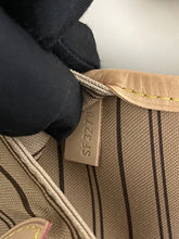 Load image into Gallery viewer, Neverfull GM Beige SKU6294