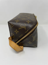Load image into Gallery viewer, Toiletry Pouch